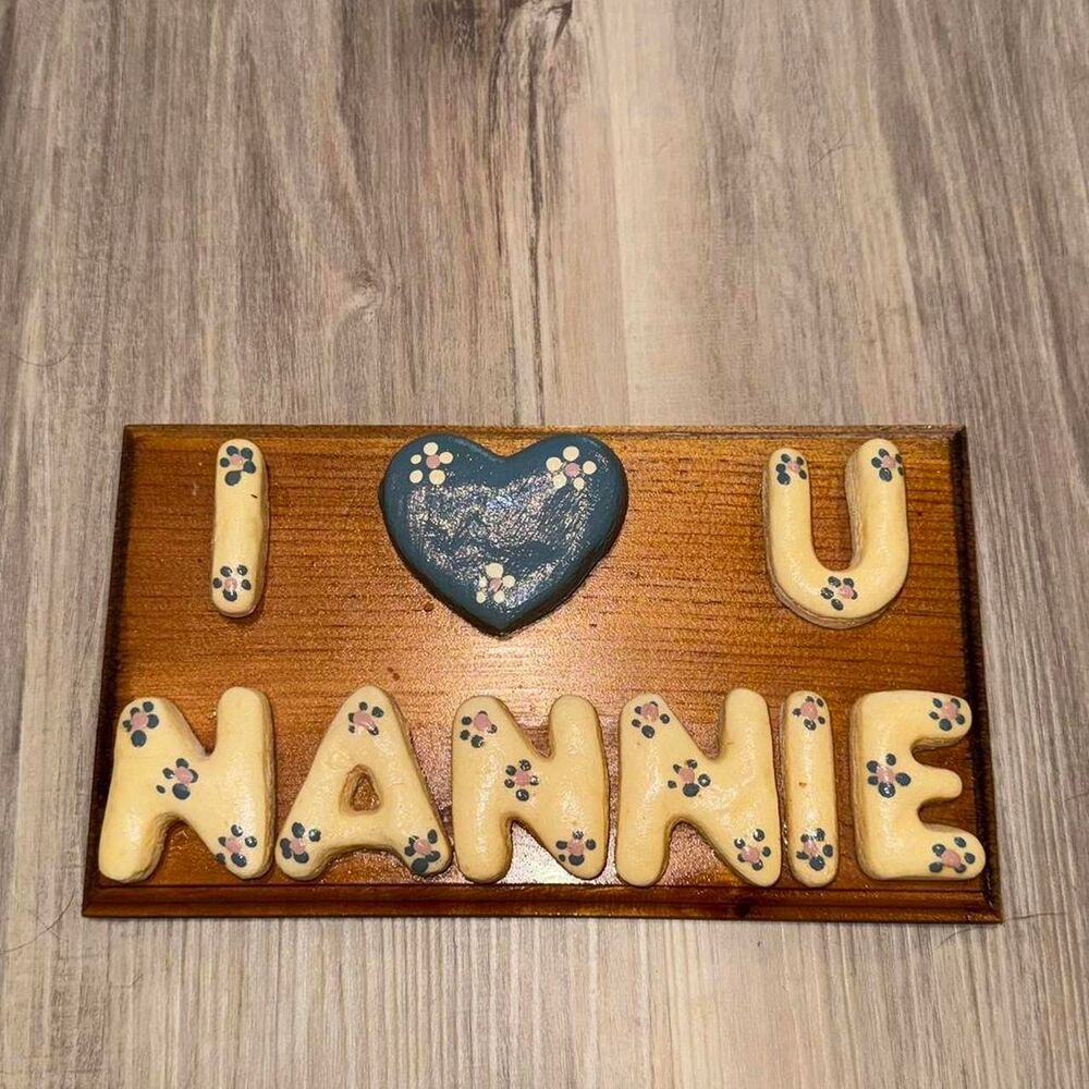 custom-made wooden sign for Nannie